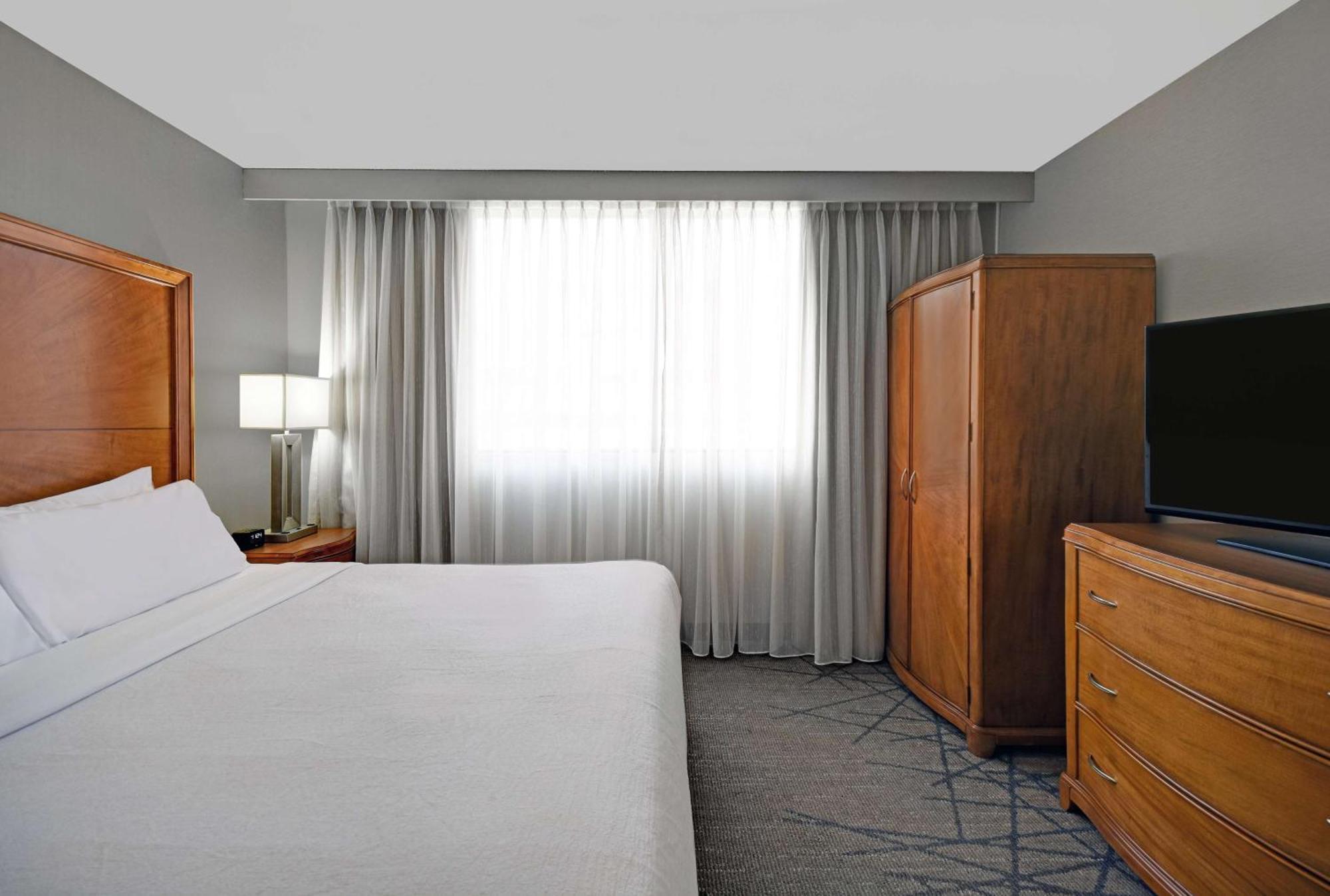 Embassy Suites By Hilton Detroit - Livonia/Novi Exterior foto