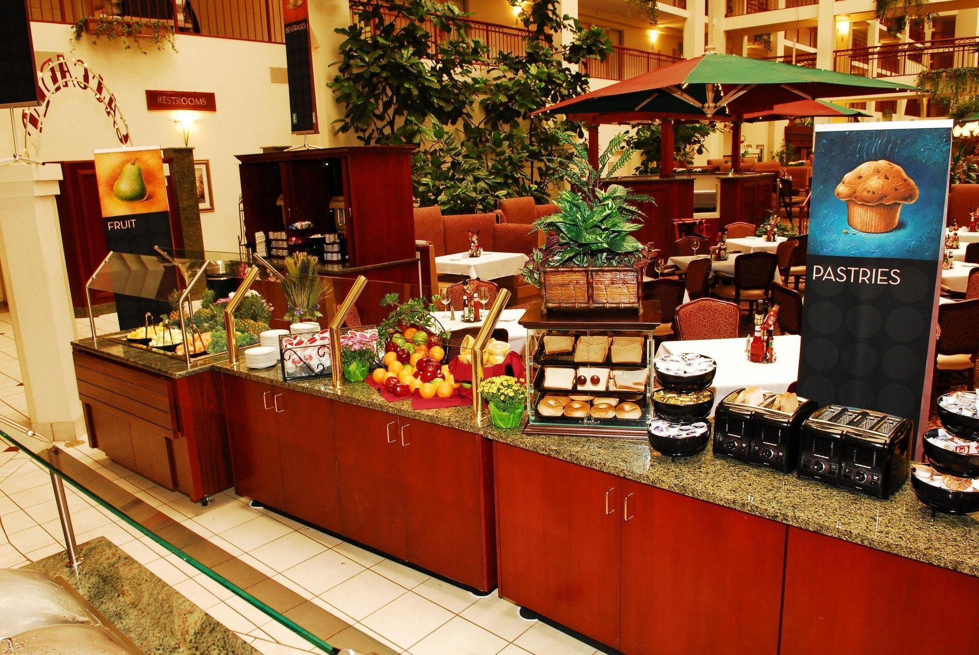 Embassy Suites By Hilton Detroit - Livonia/Novi Exterior foto