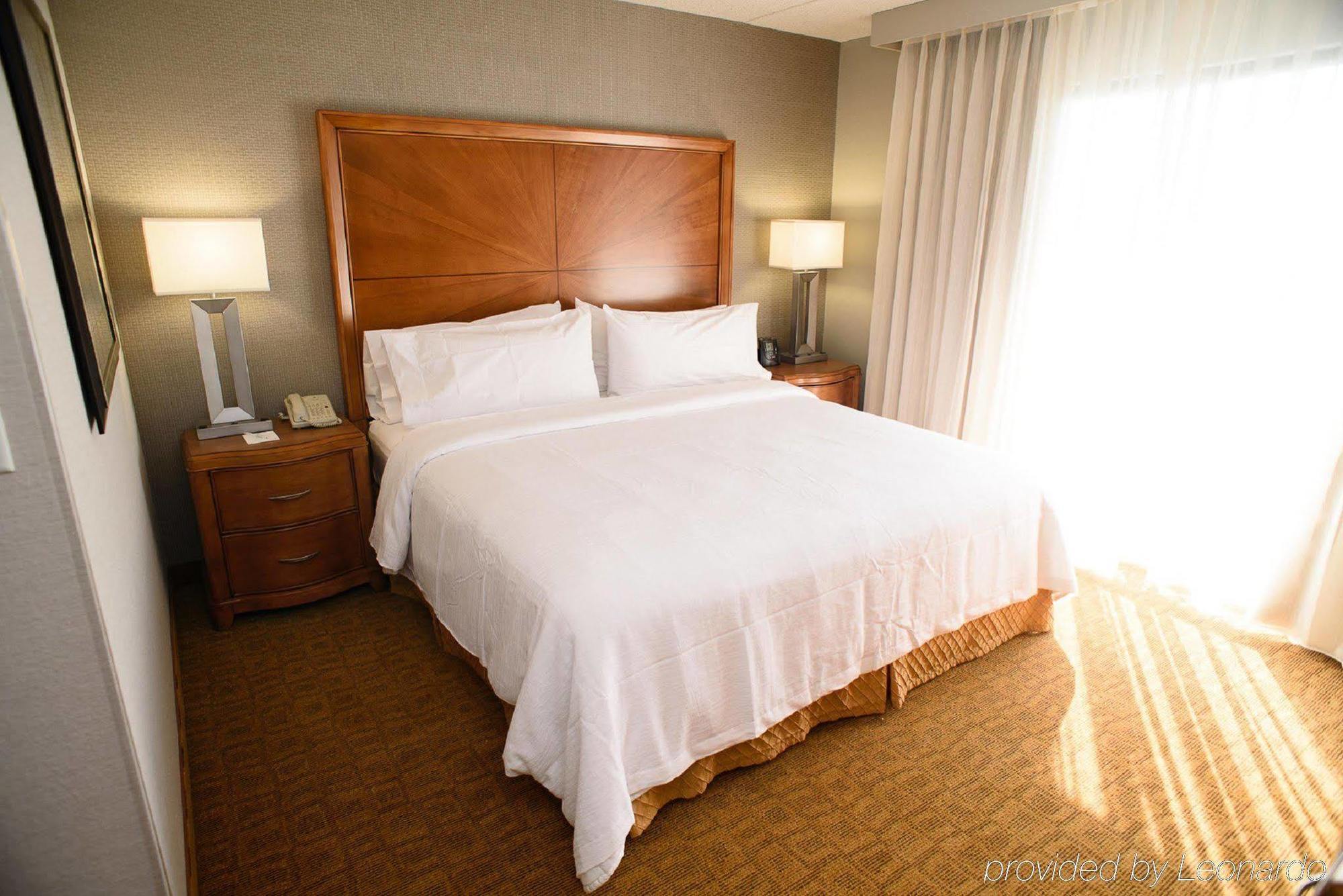 Embassy Suites By Hilton Detroit - Livonia/Novi Exterior foto
